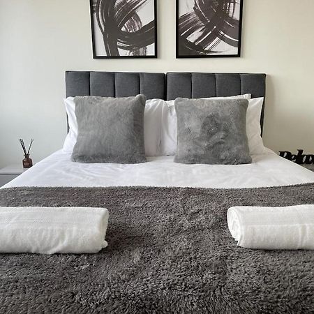 Premier Suite- Bedford City Centre With Free Gym & Parking エクステリア 写真